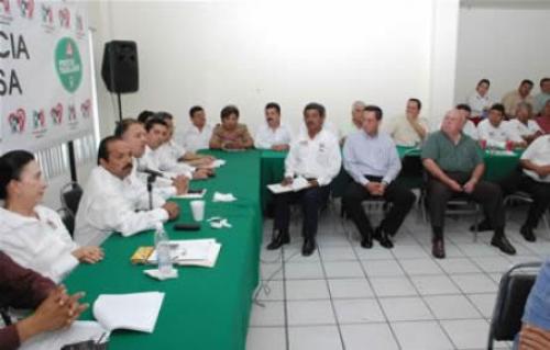 Hoy desfile de candidatos a Diputados en el PRI